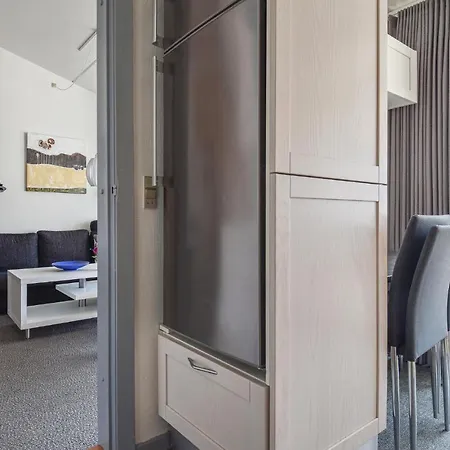 3 Bedroom Awesome In *