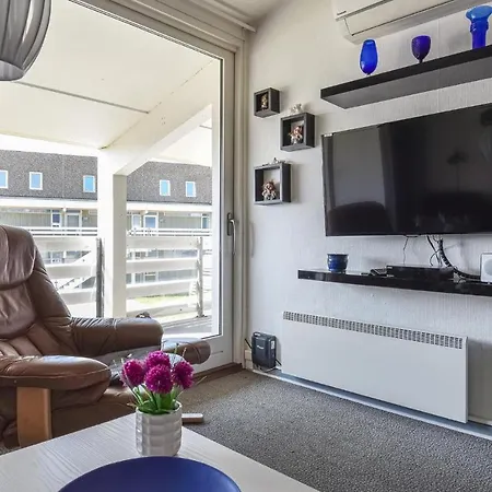 3 Bedroom Awesome In *